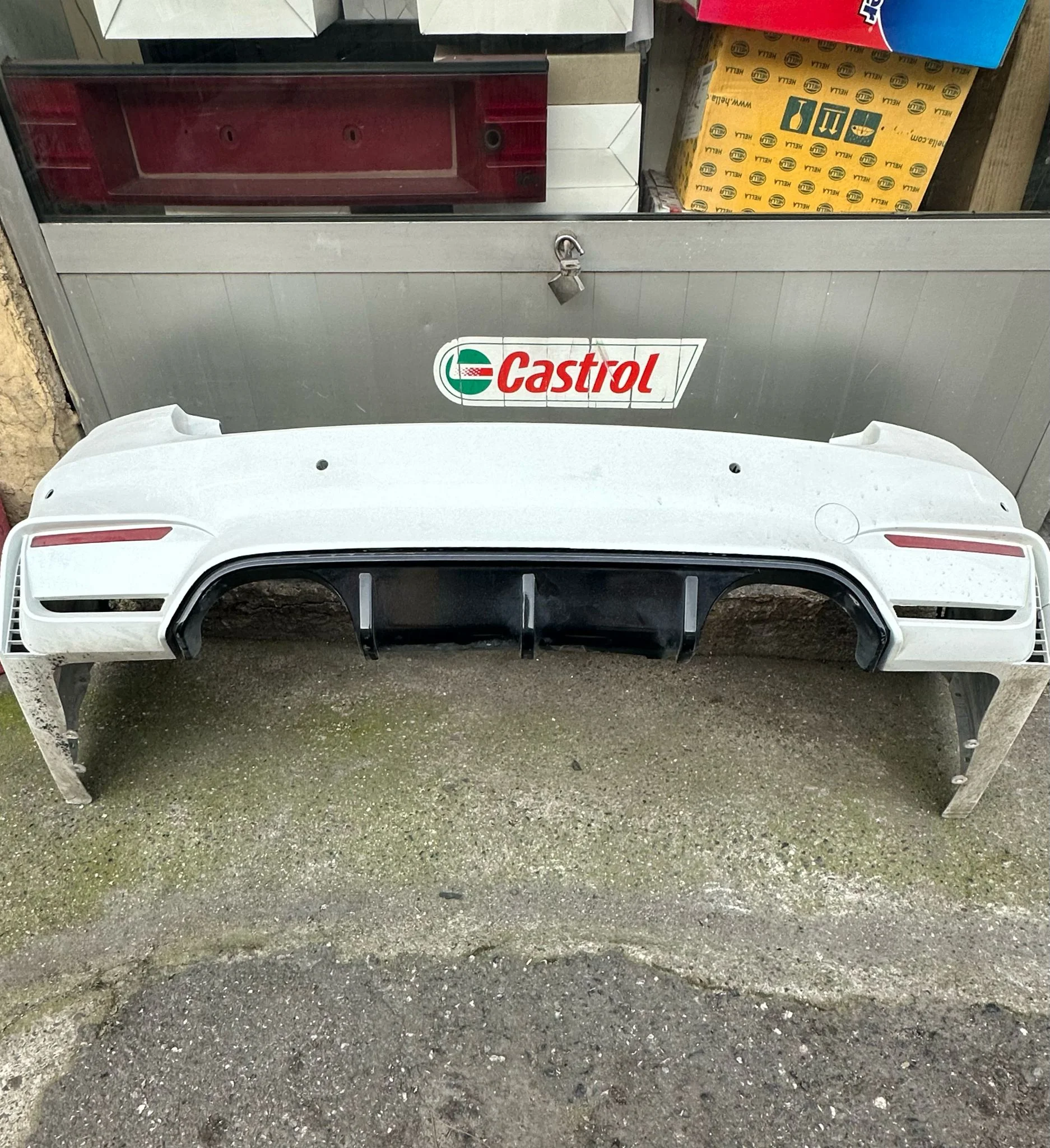 BMW F30 LCI KOMPLE TAMPON ARKA ÇIKMA 51128055991 - 1