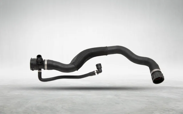 BMW RADYATÖR ÜST HORTUMU E90 N47N 17128511623 - 1